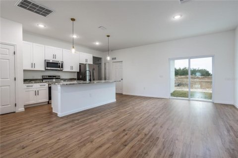 House in Kissimmee, Florida 3 bedrooms, 139.35 sq.m. № 2224300 - photo 3