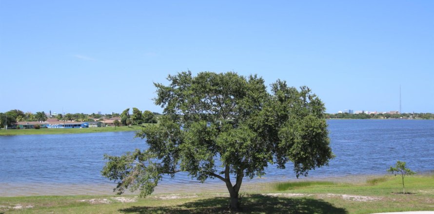 Condo in West Palm Beach, Florida, 1 bedroom  № 2242314