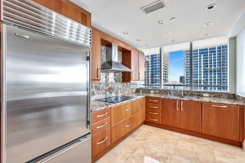 Condo in Fort Lauderdale, Florida, 4 bedrooms  № 2334359 - photo 4