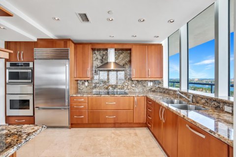 Condo in Fort Lauderdale, Florida, 4 bedrooms  № 2334359 - photo 6
