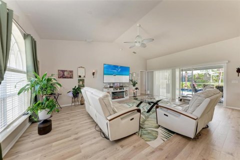 House in Rotonda, Florida 3 bedrooms, 172.98 sq.m. № 1557953 - photo 7