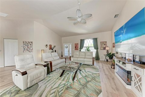 House in Rotonda, Florida 3 bedrooms, 172.98 sq.m. № 1557953 - photo 10