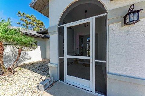 House in Rotonda, Florida 3 bedrooms, 172.98 sq.m. № 1557953 - photo 4
