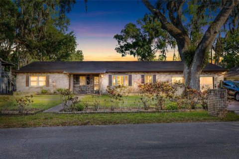 Villa ou maison à Odessa, Floride 3 chambres, 242.47 m2 № 2148112