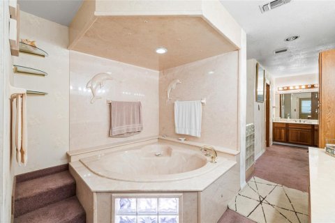 Villa ou maison à vendre à Odessa, Floride: 3 chambres, 242.47 m2 № 2148112 - photo 20