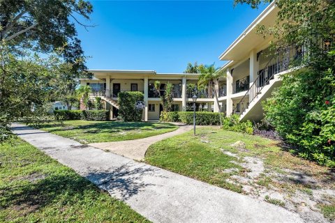 Immobilier commercial à vendre à Saint Petersburg, Floride: 713.49 m2 № 2415442 - photo 3