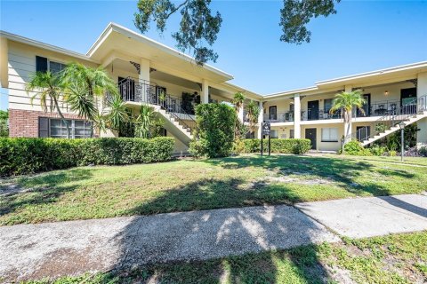 Immobilier commercial à Saint Petersburg, Floride 713.49 m2 № 2415442