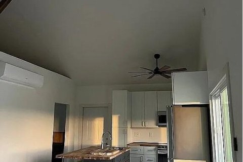 Villa ou maison à vendre à Vero Beach, Floride: 1 chambre, 55.56 m2 № 2192375 - photo 11