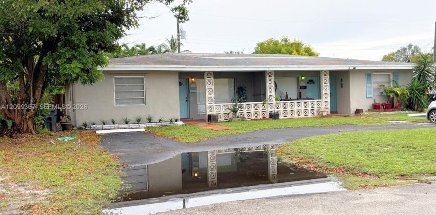 Villa ou maison à Fort Lauderdale, Floride 2 chambres, 219.62 m2 № 2397433
