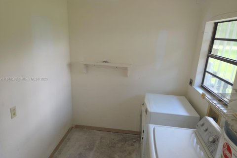 House in St. Lucie, Florida 3 bedrooms, 96.8 sq.m. № 1850830 - photo 19