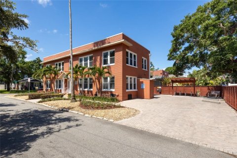 Apartamento en alquiler en Tampa, Florida, 2 dormitorios, 80.64 m2 № 1747176 - foto 2