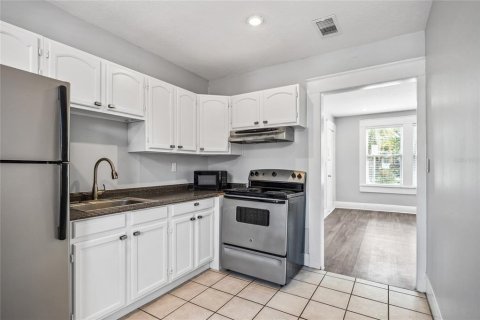 Apartamento en alquiler en Tampa, Florida, 2 dormitorios, 80.64 m2 № 1747176 - foto 13