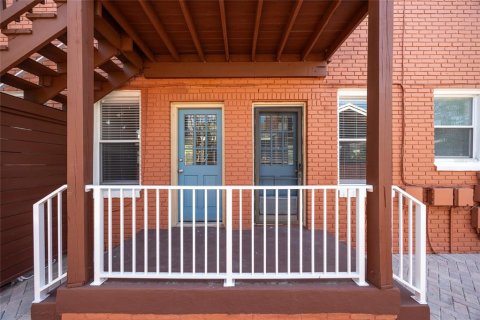 Apartamento en alquiler en Tampa, Florida, 2 dormitorios, 80.64 m2 № 1747176 - foto 6