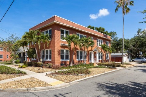 Apartamento en alquiler en Tampa, Florida, 2 dormitorios, 80.64 m2 № 1747176 - foto 1