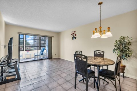Condominio en venta en Sunrise, Florida, 1 dormitorio, 58.62 m2 № 1889036 - foto 20