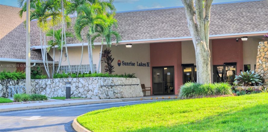 Condominio en Sunrise, Florida, 1 dormitorio  № 1889036