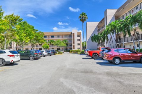 Condominio en venta en Sunrise, Florida, 1 dormitorio, 58.62 m2 № 1889036 - foto 22
