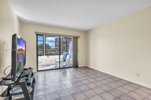 Condominio en venta en Sunrise, Florida, 1 dormitorio, 58.62 m2 № 1889036 - foto 10