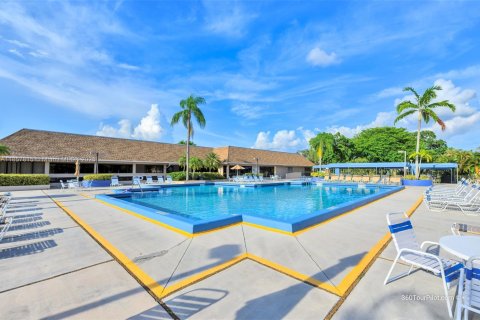 Condominio en venta en Sunrise, Florida, 1 dormitorio, 58.62 m2 № 1889036 - foto 3