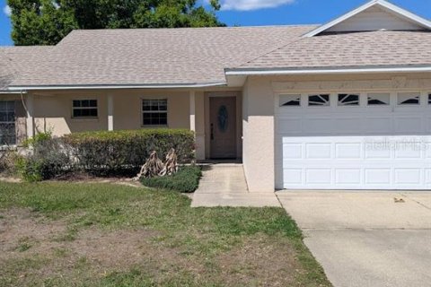 Villa ou maison à vendre à Umatilla, Floride: 3 chambres, 118.64 m2 № 2225208 - photo 2