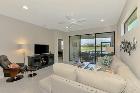 Casa en venta en Venice, Florida, 2 dormitorios, 140.75 m2 № 1685142 - foto 19