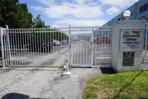 Copropriété à louer à North Miami, Floride: 2 chambres, 86.4 m2 № 1983506 - photo 16