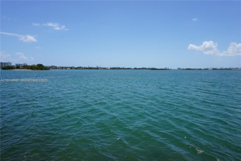 Copropriété à louer à North Miami, Floride: 2 chambres, 86.4 m2 № 1983506 - photo 18