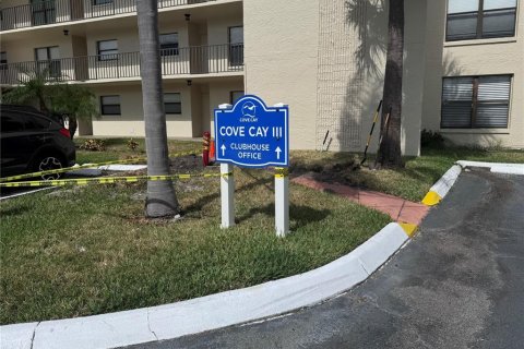 Condo in Clearwater, Florida, 2 bedrooms № 2227403 - photo 26