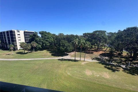 Condo in Clearwater, Florida, 2 bedrooms № 2227403 - photo 19