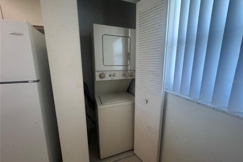 Condo in Clearwater, Florida, 2 bedrooms № 2227403 - photo 9