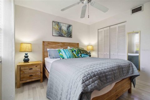 Condo in Sarasota, Florida, 2 bedrooms  № 1736359 - photo 18