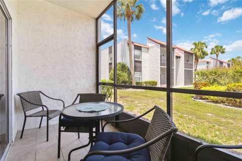 Condo in Sarasota, Florida, 2 bedrooms  № 1736359 - photo 21