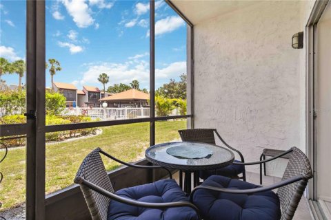 Condo in Sarasota, Florida, 2 bedrooms  № 1736359 - photo 22