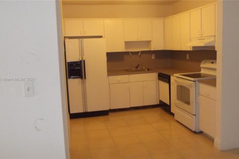 Condominio en alquiler en North Miami Beach, Florida, 1 dormitorio, 70.98 m2 № 1934798 - foto 9