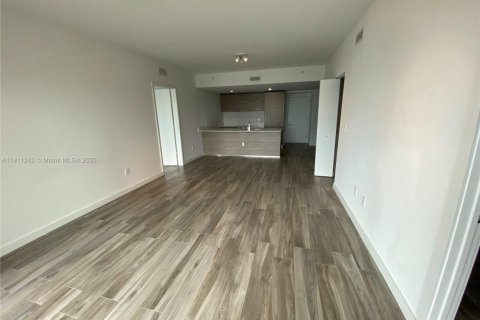 Снять в аренду кондоминиум в Майами, Флорида 2 спальни, 101.08м2, № 1968204 - фото 8