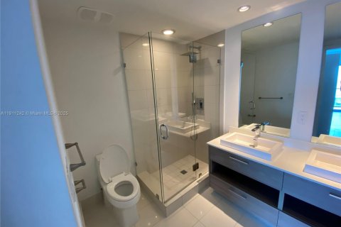 Снять в аренду кондоминиум в Майами, Флорида 2 спальни, 101.08м2, № 1968204 - фото 12