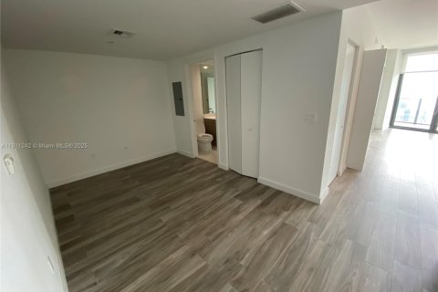 Снять в аренду кондоминиум в Майами, Флорида 2 спальни, 101.08м2, № 1968204 - фото 4