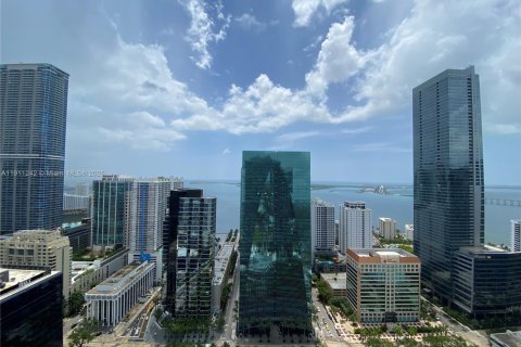 Снять в аренду кондоминиум в Майами, Флорида 2 спальни, 101.08м2, № 1968204 - фото 1