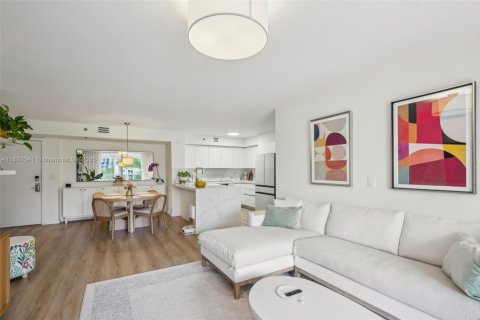 Copropriété à vendre à Aventura, Floride: 2 chambres, 109.62 m2 № 1933717 - photo 11