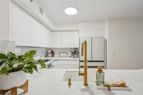 Copropriété à vendre à Aventura, Floride: 2 chambres, 109.62 m2 № 1933717 - photo 10