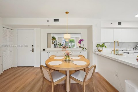 Copropriété à vendre à Aventura, Floride: 2 chambres, 109.62 m2 № 1933717 - photo 14