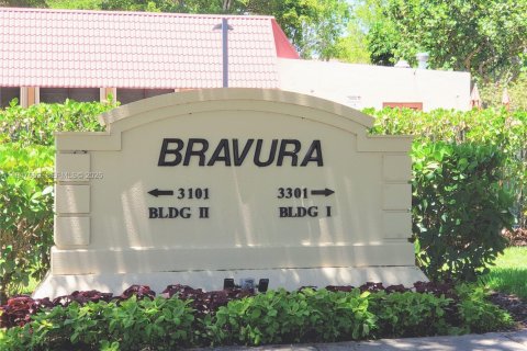 Copropriété à vendre à Aventura, Floride: 2 chambres, 92.34 m2 № 2003781 - photo 25