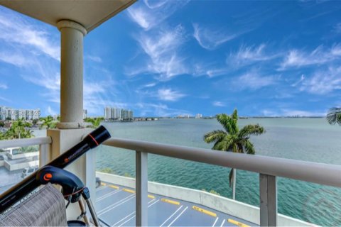 Copropriété à vendre à North Bay Village, Floride: 2 chambres, 116.41 m2 № 1971840 - photo 9