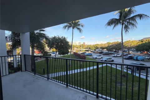 Copropriété à vendre à Fort Lauderdale, Floride: 2 chambres, 103.12 m2 № 2087898 - photo 5