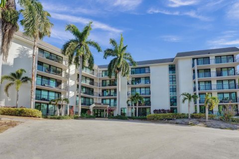 Copropriété à vendre à Fort Lauderdale, Floride: 2 chambres, 103.12 m2 № 2087898 - photo 3