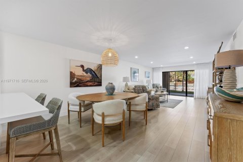 Condominio en venta en North Palm Beach, Florida, 2 dormitorios, 127.65 m2 № 2033285 - foto 8