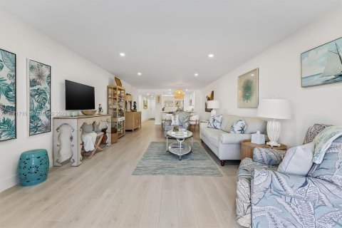 Condominio en venta en North Palm Beach, Florida, 2 dormitorios, 127.65 m2 № 2033285 - foto 13