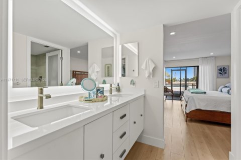 Condominio en venta en North Palm Beach, Florida, 2 dormitorios, 127.65 m2 № 2033285 - foto 17