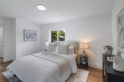 House in Miami, Florida 3 bedrooms, 108.14 sq.m. № 2010286 - photo 27