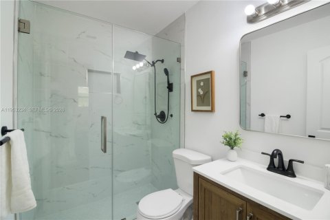 House in Miami, Florida 3 bedrooms, 108.14 sq.m. № 2010286 - photo 26